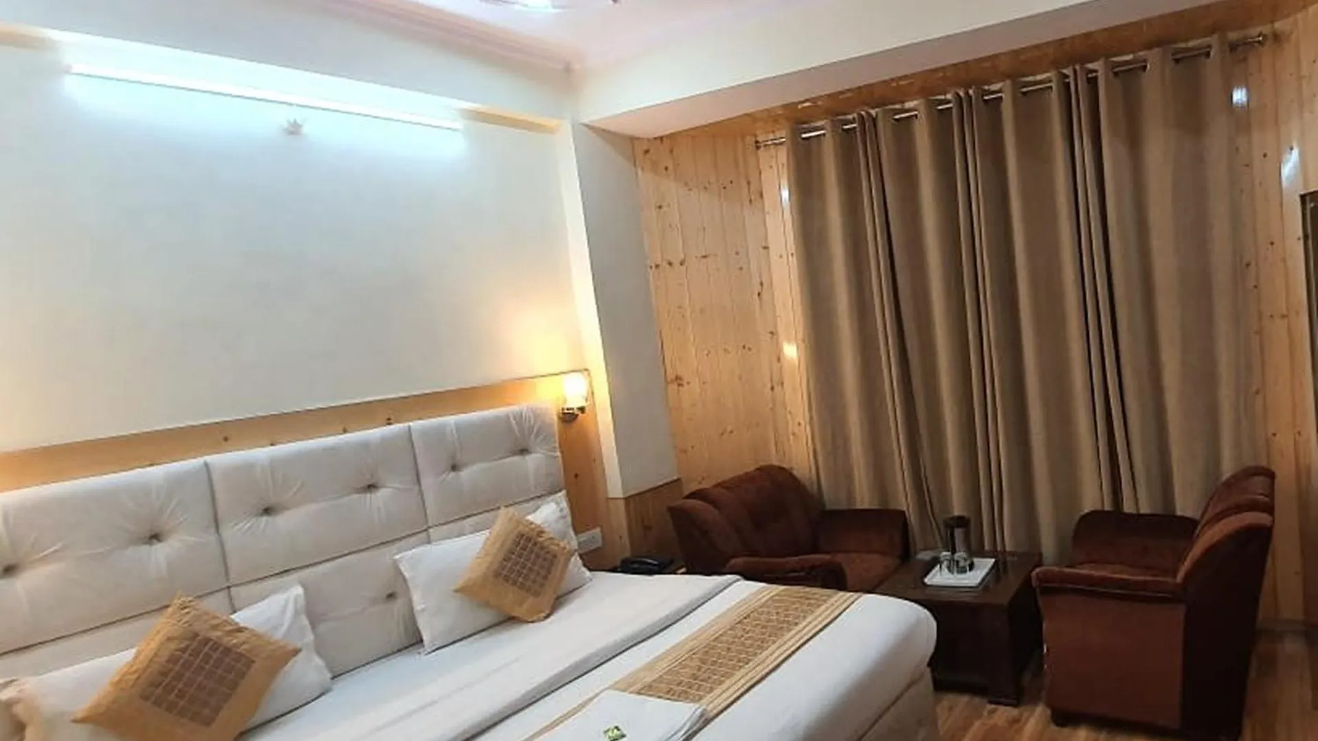 Hotel The Royal Vista Shimla